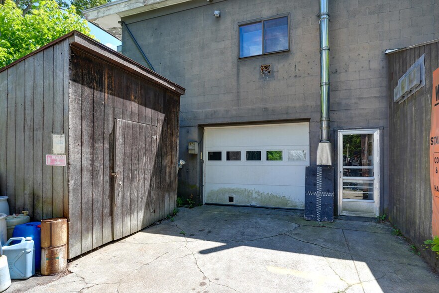 More Photos Of 89 Main St, Northborough Freestanding For Sale