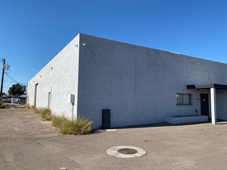 Primary Photo Of 1706 E Curry Rd, Tempe Warehouse For Lease