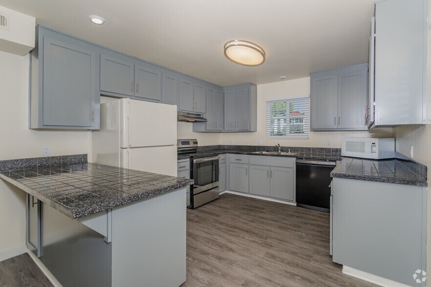 More Photos Of 929 Nord Ave, Chico Apartments For Sale