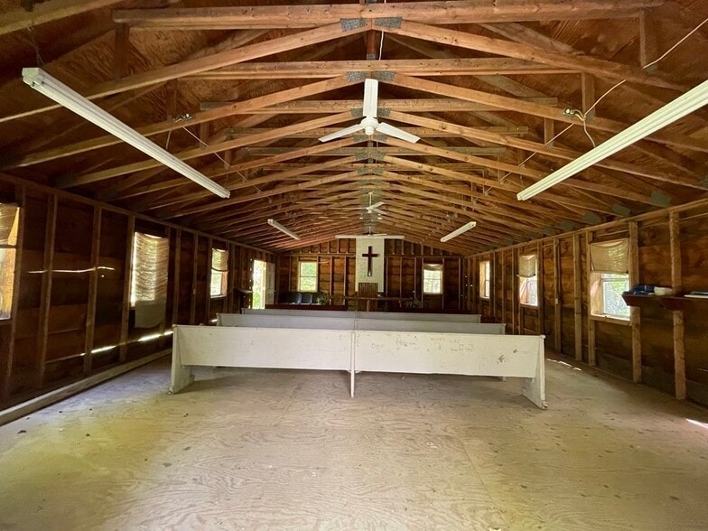 More Photos Of 1076 Roaring Brook, Conway Trailer Camper Park For Sale