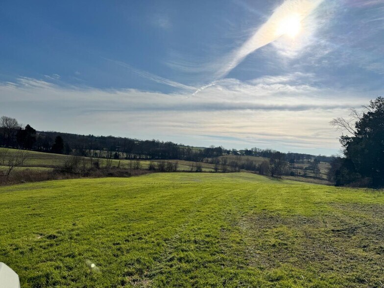 More Photos Of 1050 Stiles Ford Rd, Hodgenville Land For Sale