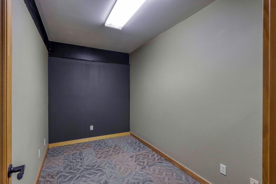 More Photos Of 316 N 2nd Ave, Sandpoint Office For Lease