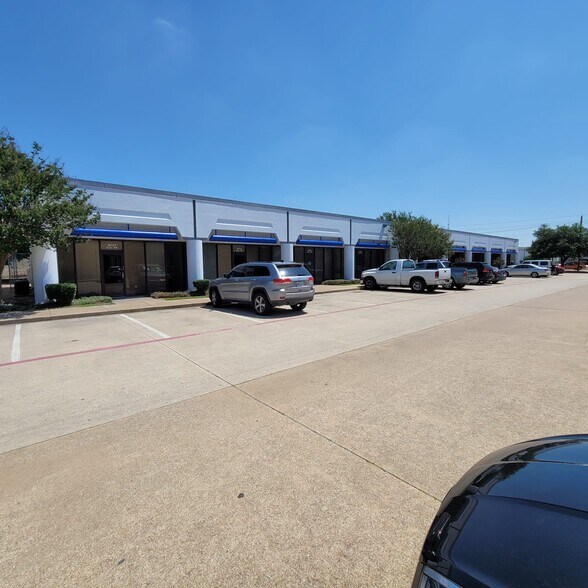 More Photos Of 10701-10727 Plano Rd, Dallas Unknown For Lease
