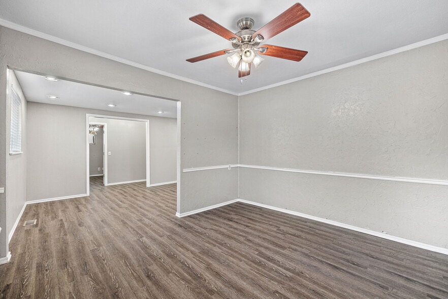 More Photos Of 1600 S Choctaw Ave, El Reno Office For Sale
