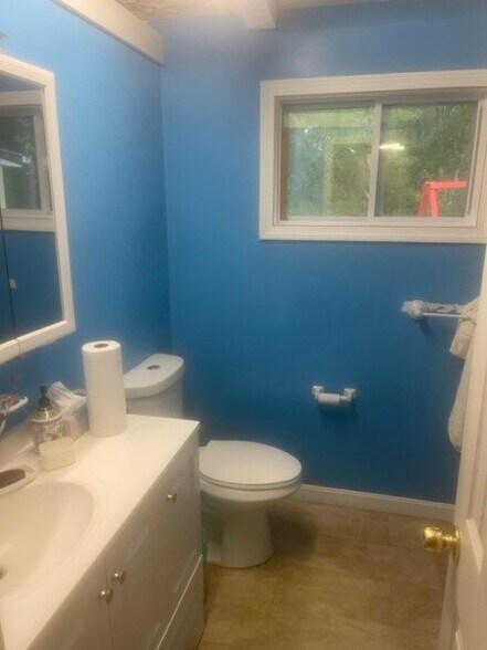 More Photos Of 97 Sandy Bottom Rd, Coventry Storefront For Sale