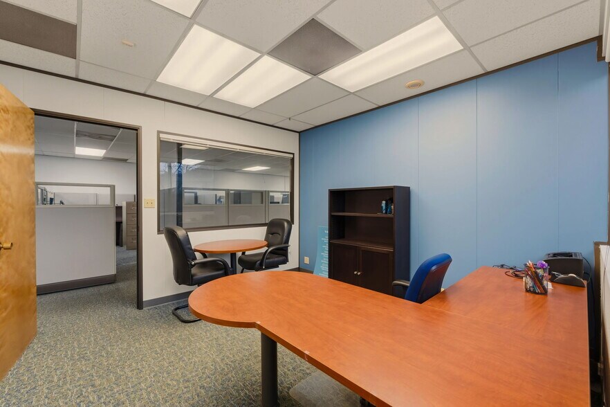 More Photos Of 992 S De Anza Blvd, San Jose Office For Lease