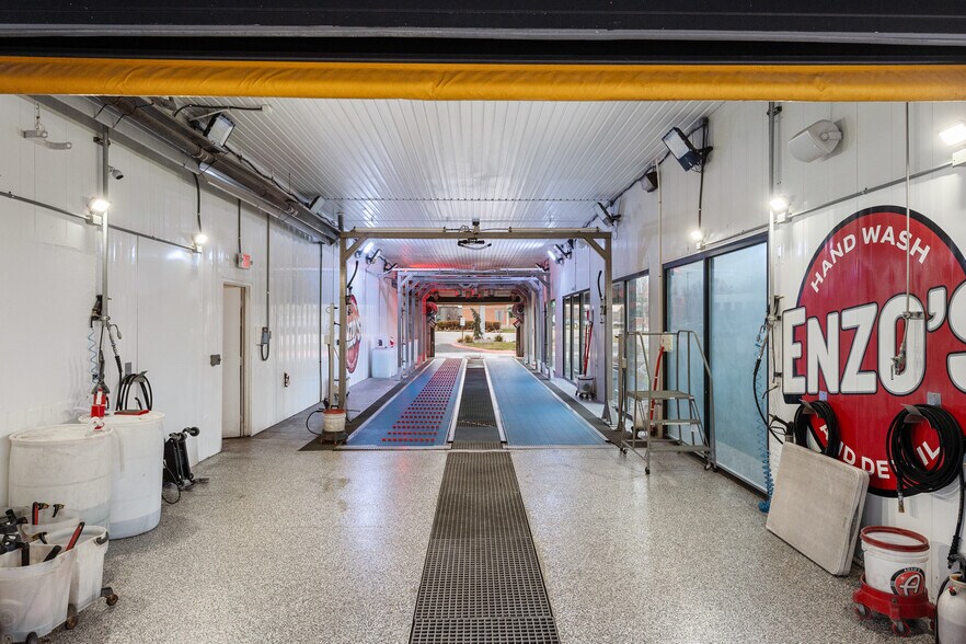 More Photos Of 10592 W State St, Boise Carwash For Sale