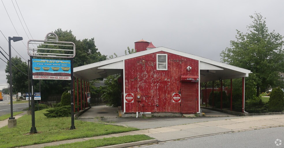 More Photos Of 1 Collector Ln, Bethpage General Retail For Sale