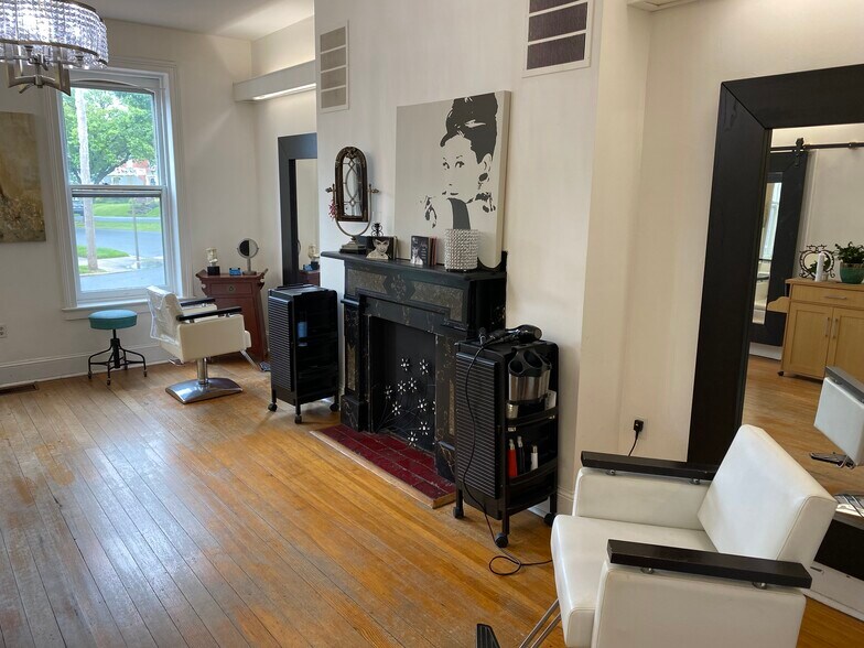 More Photos Of 509 S Market St, Frederick Freestanding For Sale