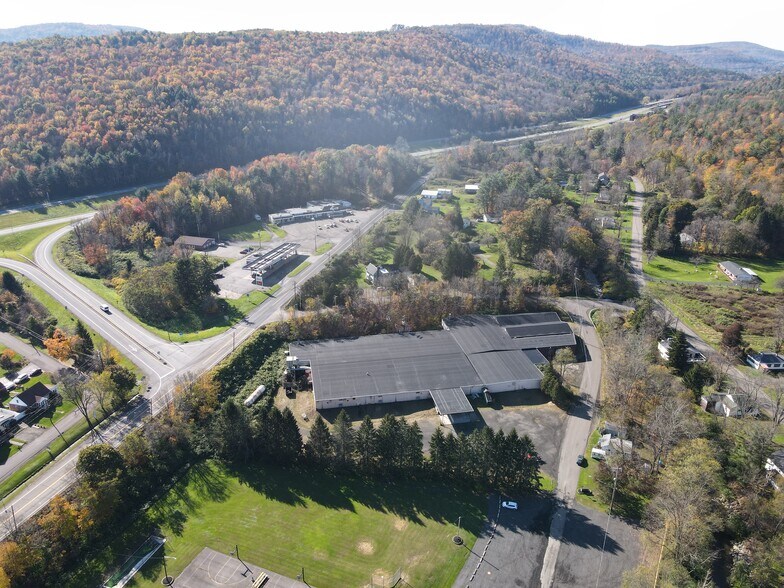 Primary Photo Of 8 Park St, Windsor Township Warehouse For Lease