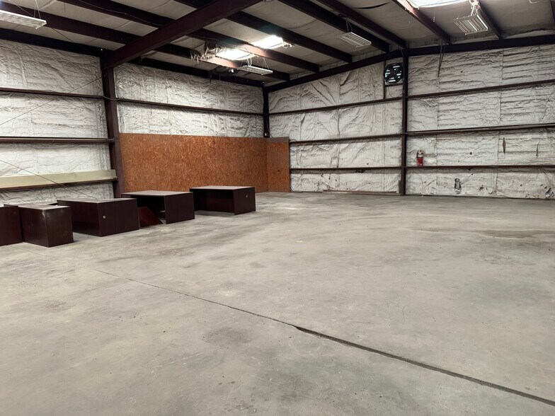 More Photos Of 4745 Fannett Rd, Beaumont Industrial For Lease