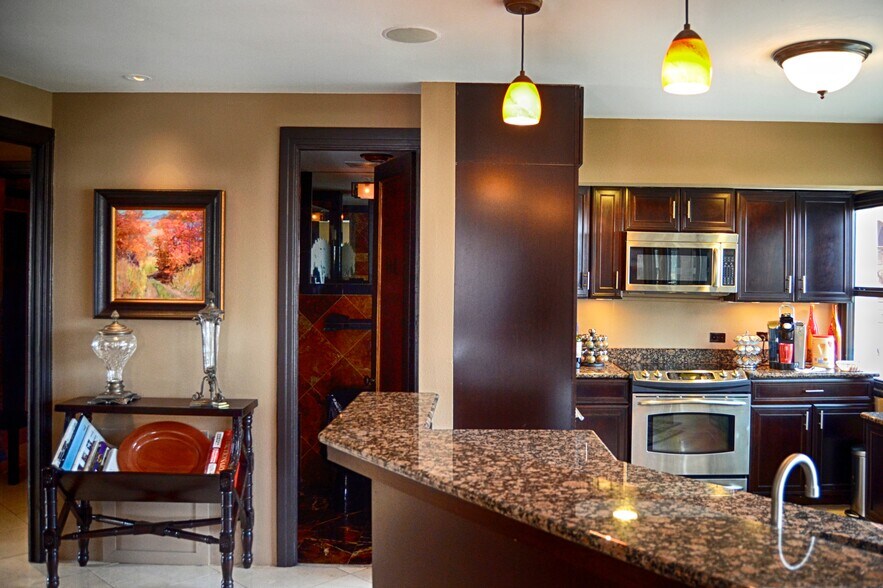 More Photos Of 126 E Main Plz, San Antonio Apartments For Sale