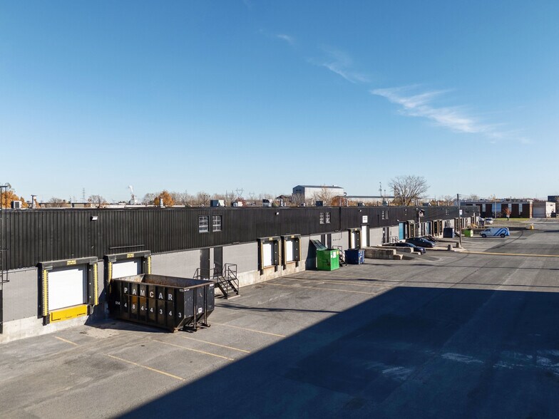 More Photos Of 620-650 St Giffard, Longueuil Warehouse For Lease