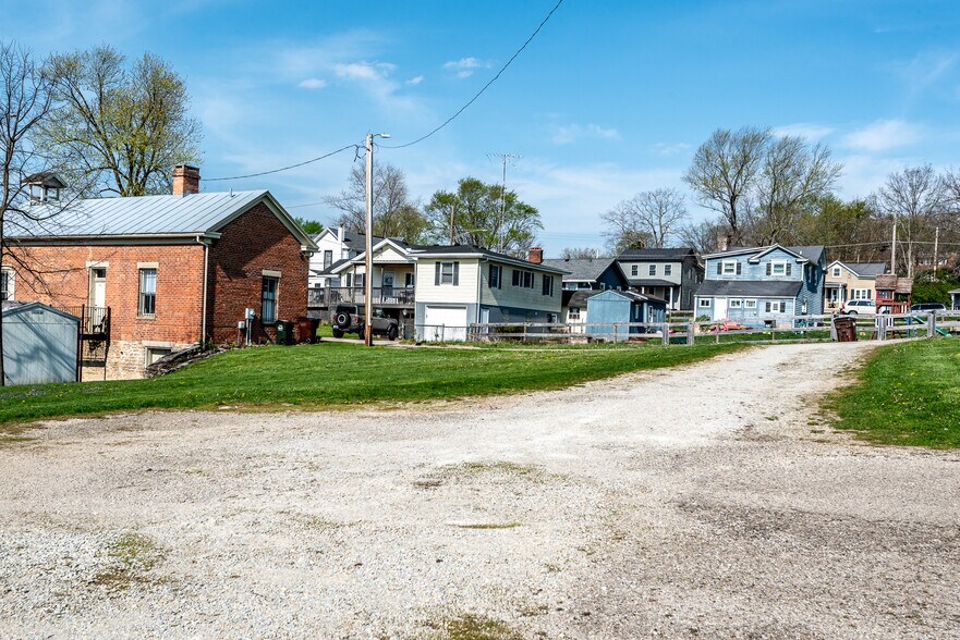 More Photos Of 129 N Main St, Waynesville Specialty For Sale