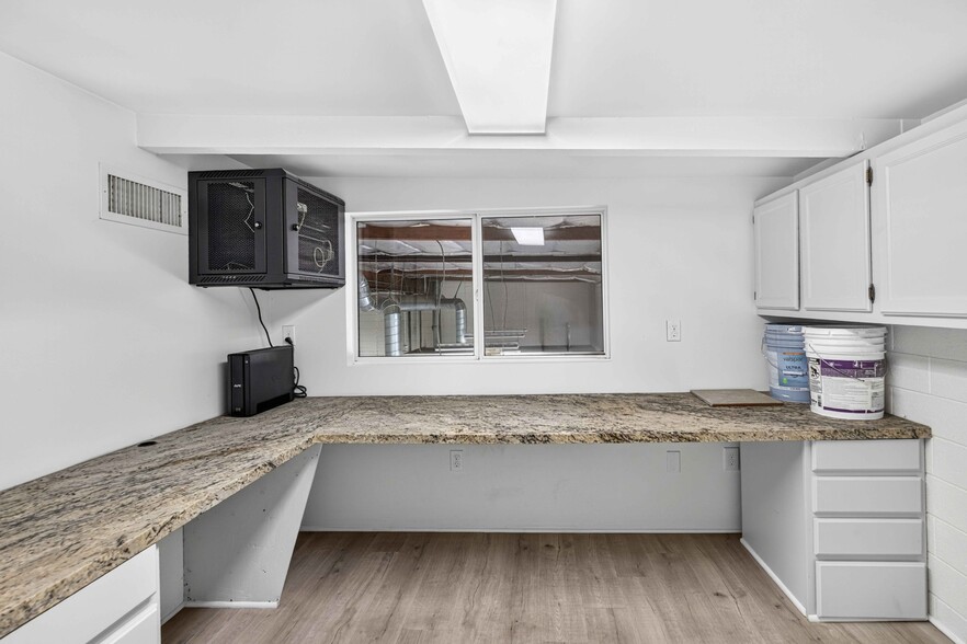 More Photos Of 12455 Branford St, Pacoima Warehouse For Sale