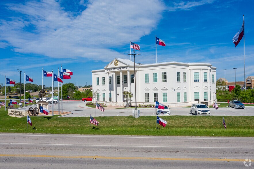 More Photos Of 165 Lone Star Pky, Montgomery Office For Lease