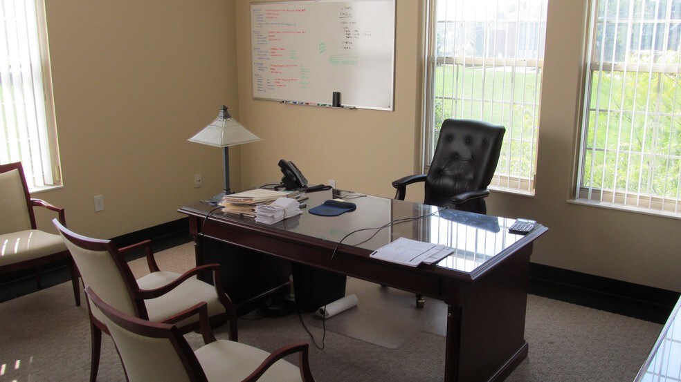 More Photos Of 7611 Cheviot Rd, Cincinnati Office For Lease