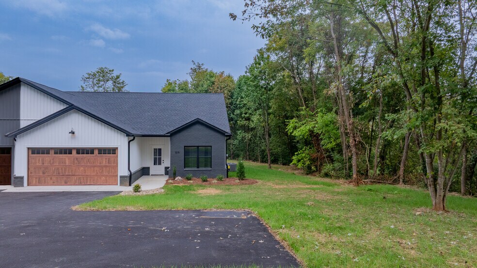 More Photos Of 1519 Carroll Creek Rd, Johnson City Multifamily For Sale