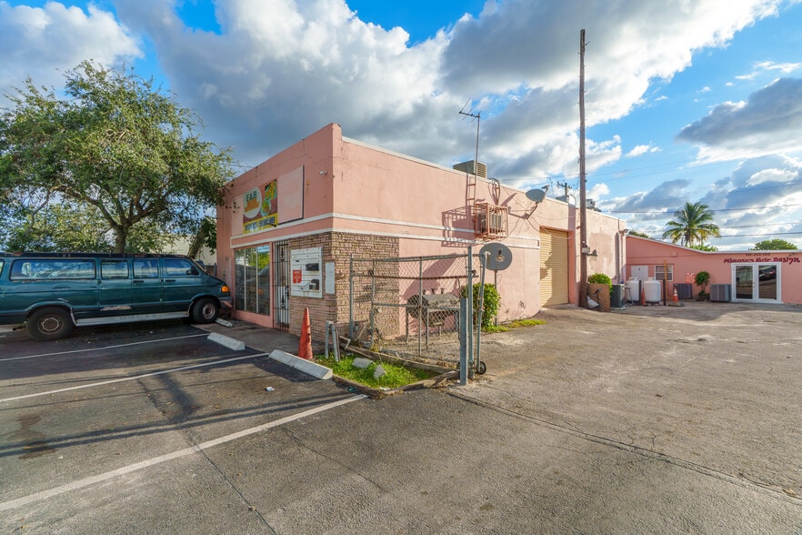 More Photos Of 341 SE 2nd Ave, Delray Beach Restaurant For Sale
