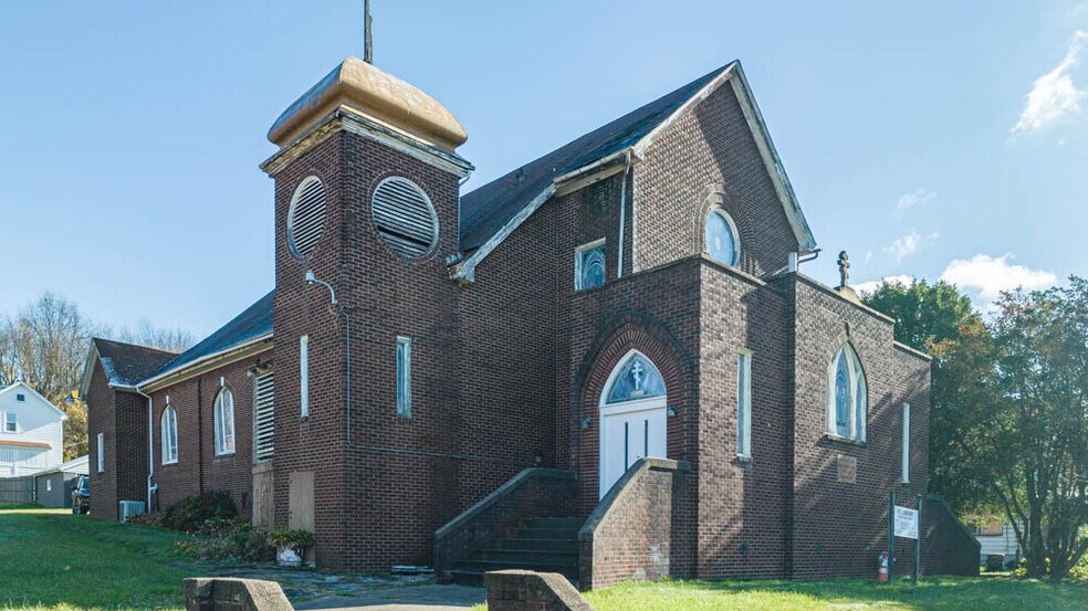 More Photos Of 115 Frank St, Struthers Flex For Sale