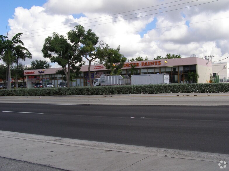 More Photos Of 357-379 NE 167th St, Miami Storefront For Lease