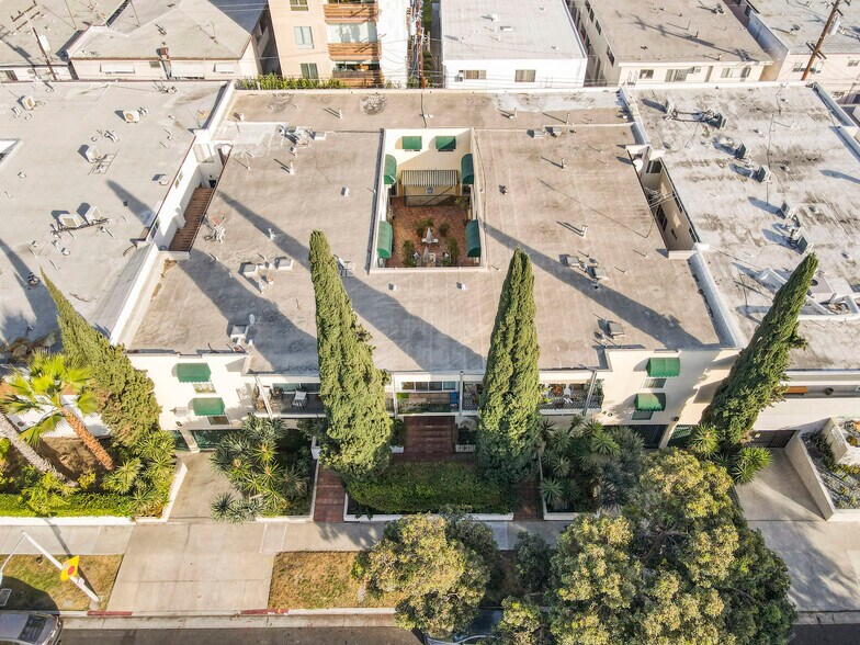 More Photos Of 540 N Orlando Ave, Los Angeles Apartments For Sale