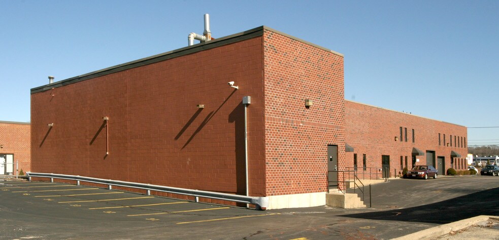 More Photos Of 150 Kerry Pl, Norwood Office For Sale