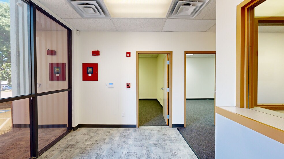 More Photos Of 3510 Pipestone Rd, Dallas Distribution For Lease