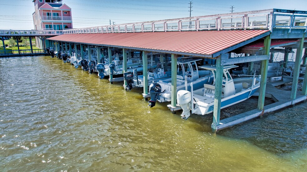More Photos Of 14302 Stewart Rd, Galveston Marina For Sale