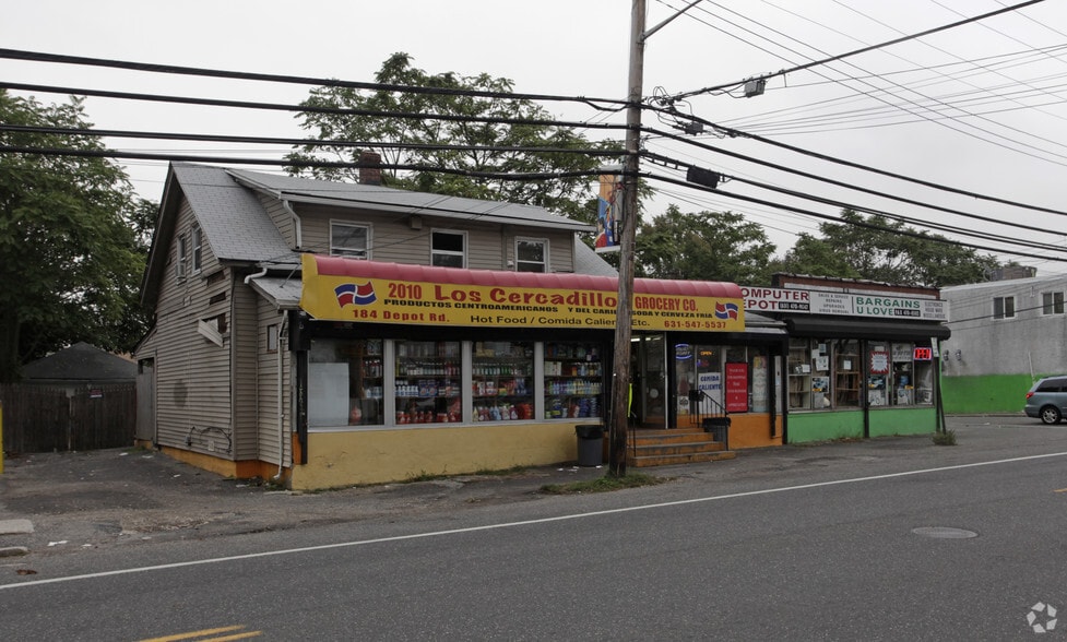 Primary Photo Of 184 Depot Rd, Huntington Station Storefront Retail Residential For Lease