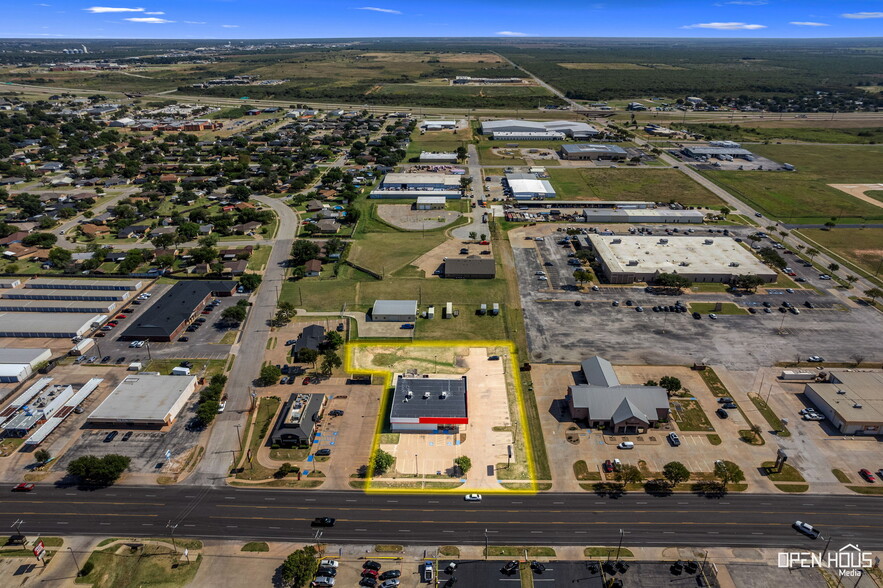 More Photos Of 4205 Old Jacksboro Hwy, Wichita Falls Freestanding For Sale