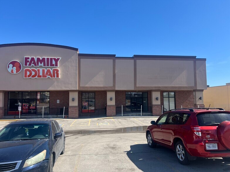 More Photos Of 5101-5125 S 36th St, Omaha Freestanding For Lease