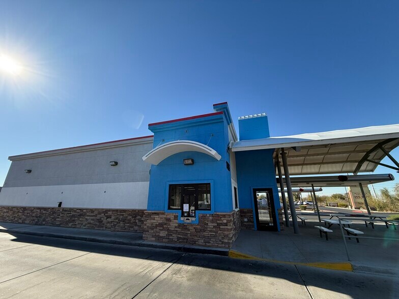 More Photos Of 1426 E Lake Mead Pky, Henderson Fast Food For Sale