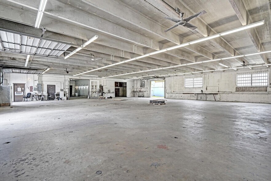 More Photos Of 5870 Stirling Rd, Hollywood Auto Repair For Lease