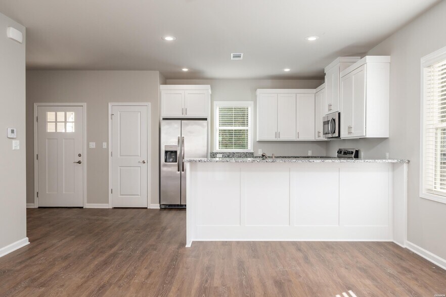 More Photos Of 102 & 106 Cheyenne St, Hot Springs National Park Apartments For Sale