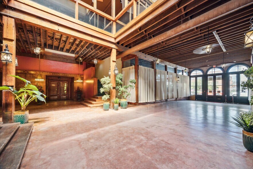 More Photos Of 210 Moody Ave, Galveston Storefront Retail Office For Sale