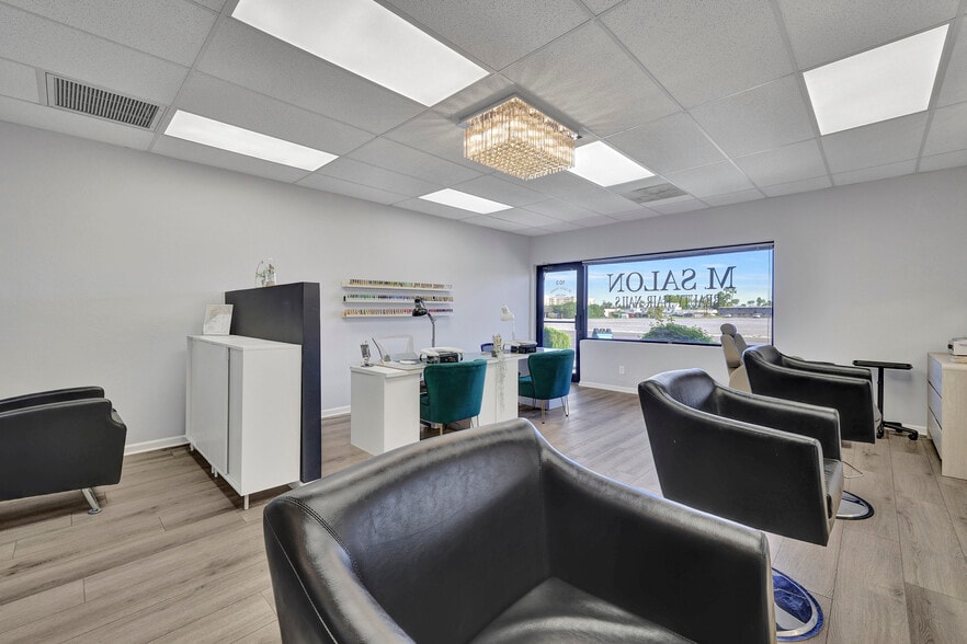 More Photos Of 3920-3940 N Miller Rd, Scottsdale Freestanding For Lease