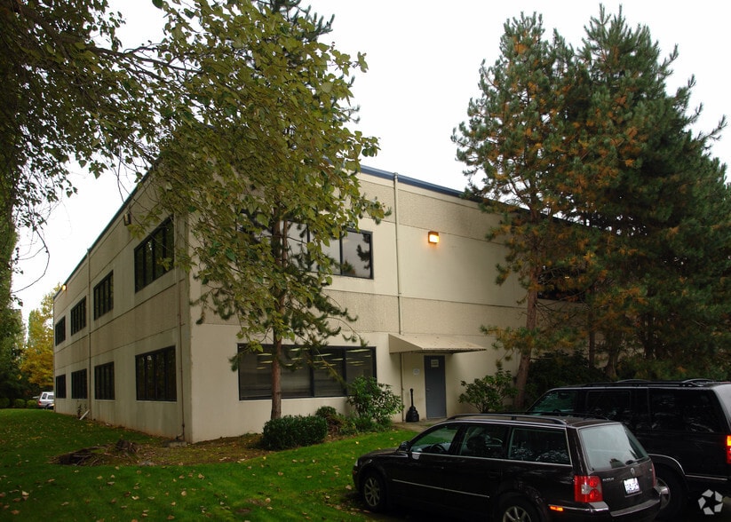 More Photos Of 17725 NE 65th St, Redmond Manufacturing For Lease