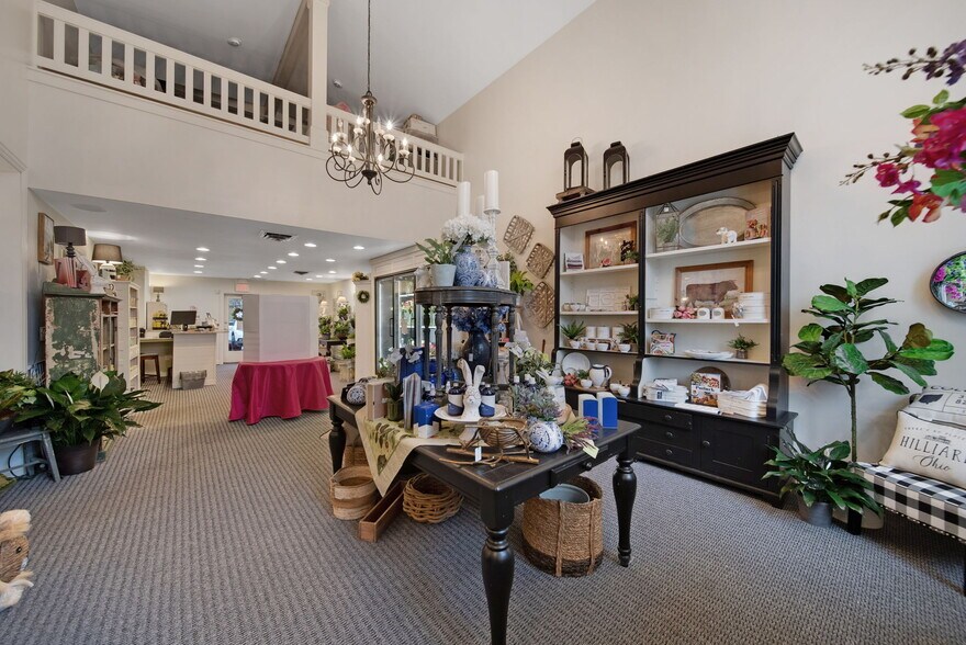 More Photos Of 4120 Main St, Hilliard Freestanding For Sale