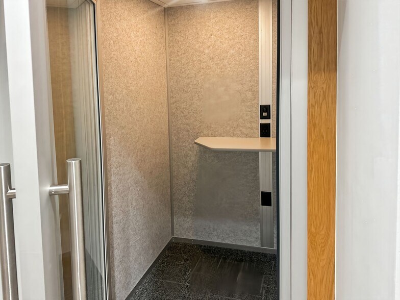 More Photos Of 480 N Orlando Ave, Winter Park Coworking Space