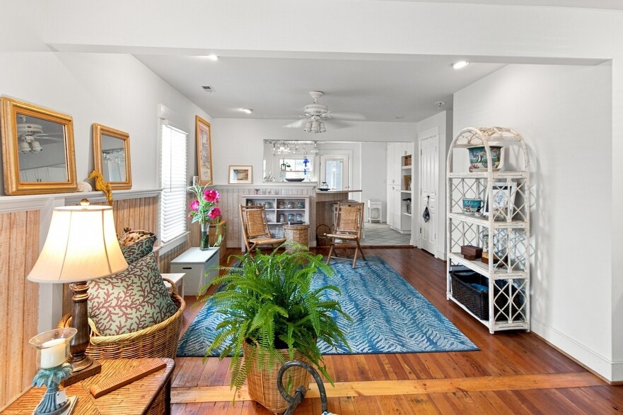 More Photos Of 720 Second St, Annapolis Specialty For Sale