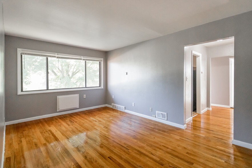 More Photos Of 12850 Dolphin St, Detroit Apartments For Sale