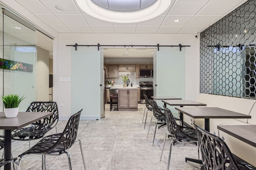 More Photos Of 6130 Greenwood Plaza Blvd, Greenwood Village Office For Sale