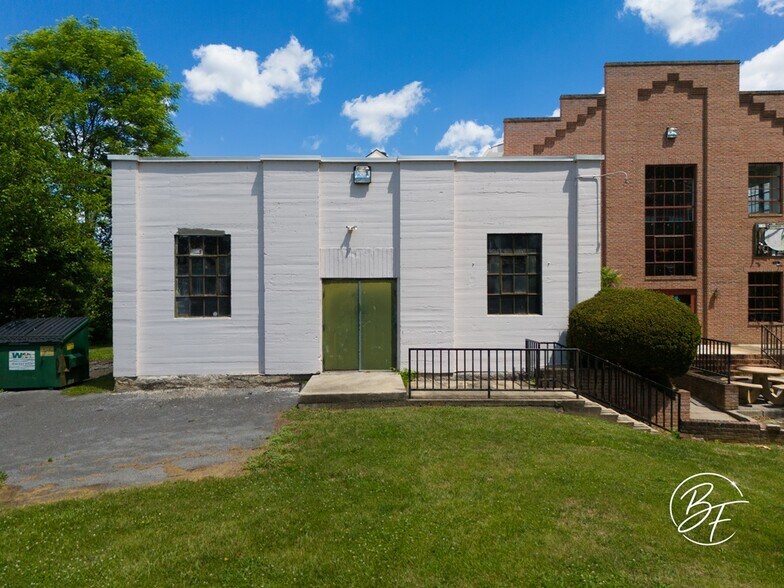 More Photos Of 144 Runnymeade rd, Bunker Hill General Retail For Sale