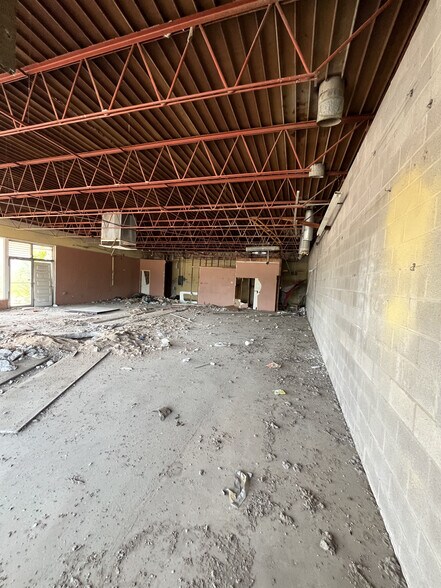 More Photos Of 6512-6528 N Peoria Ave, Tulsa General Retail For Sale
