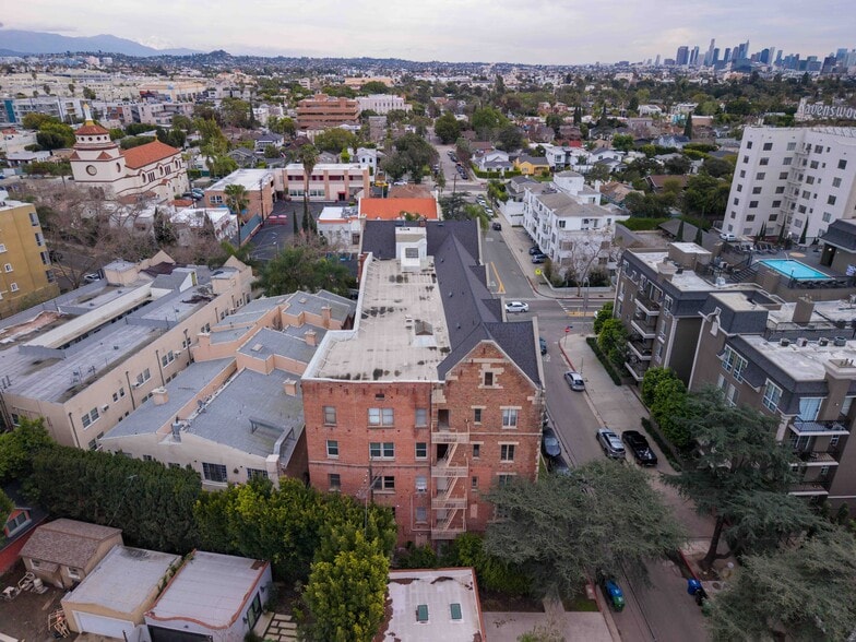 More Photos Of 601 N Rossmore Ave, Los Angeles Apartments For Sale