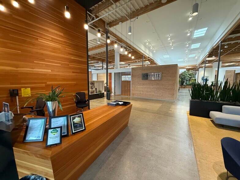 More Photos Of 9600 SW Boeckman Rd, Wilsonville Manufacturing For Sale