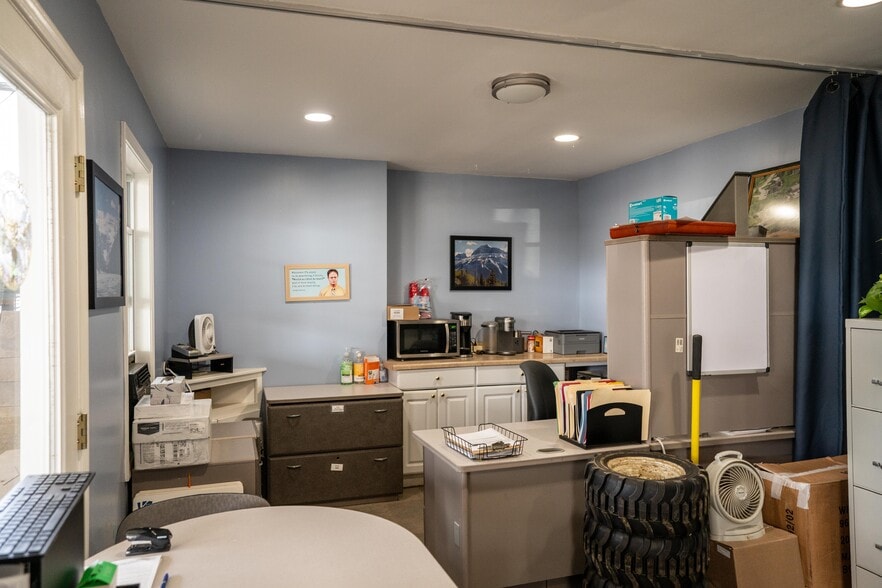 More Photos Of 15640 US 40 Hwy, Kansas City Freestanding For Sale