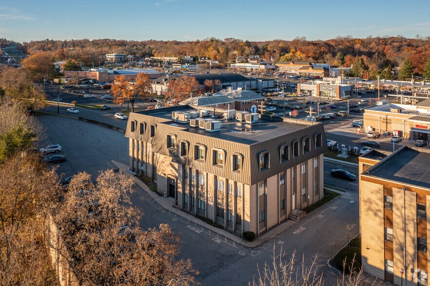 More Photos Of 675 Morris Ave, Springfield Office For Lease