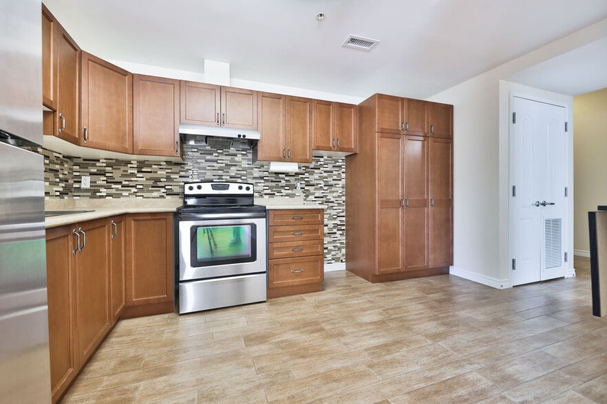 More Photos Of 1489 Upper Gage Av, Hamilton Apartments For Sale